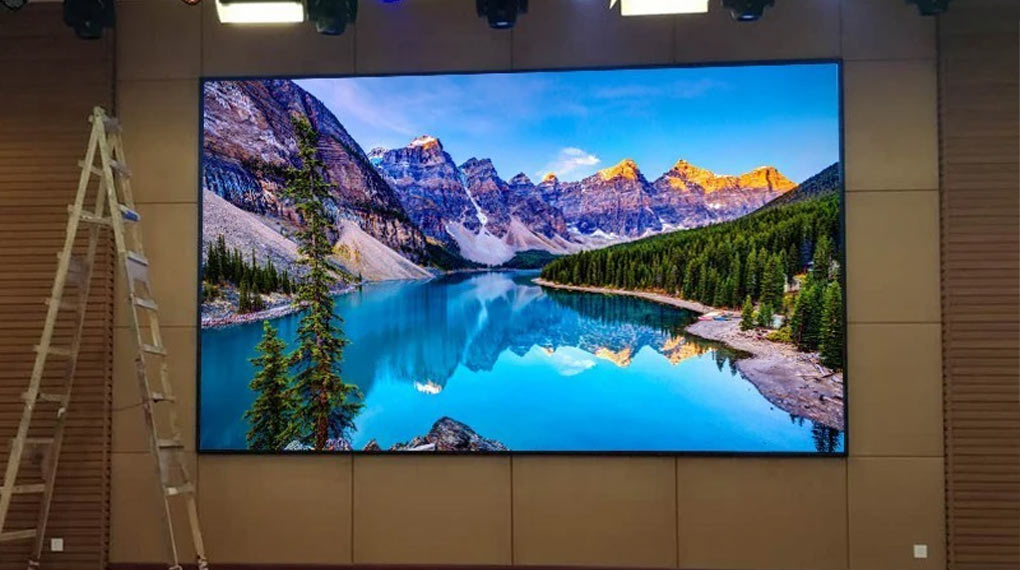 Màn hình LED hoạt động ổn định sau khi lắp đặt hoàn tất thi cong man hinh led 1020x570 2