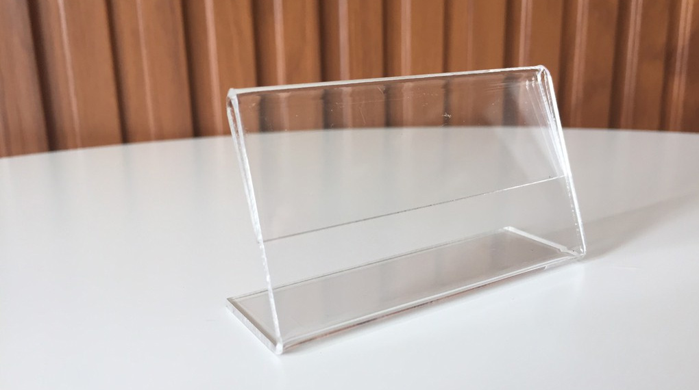 Kệ Mica Chữ L mini trong suốt, tiện lợi cho quầy trưng bày Kệ Mica Chữ L mini trong suốt, tiện lợi cho quầy trưng bày