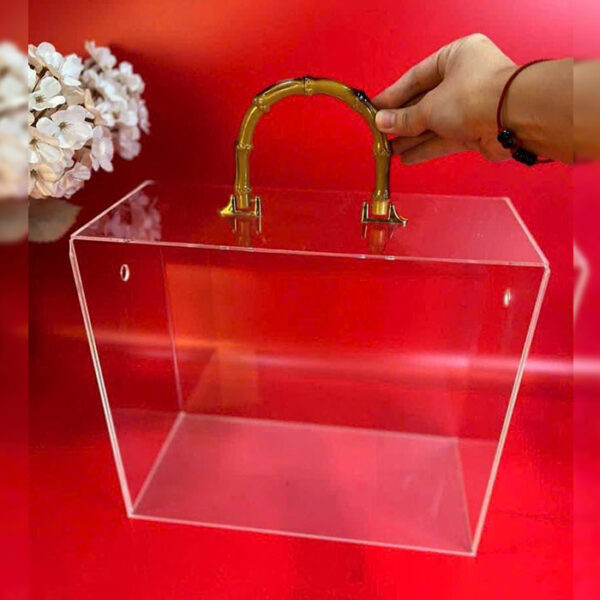 Hộp vali mica vuông đựng quà