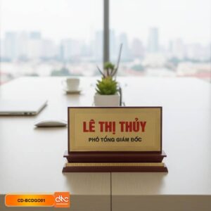 Biển chức danh phó tổng giám đốc bằng gỗ