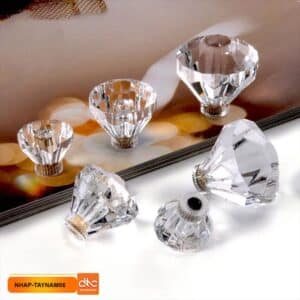 Tay nắm tay cầm nhựa mica acrylic hình lăng trụ pha lê trong suốt 1